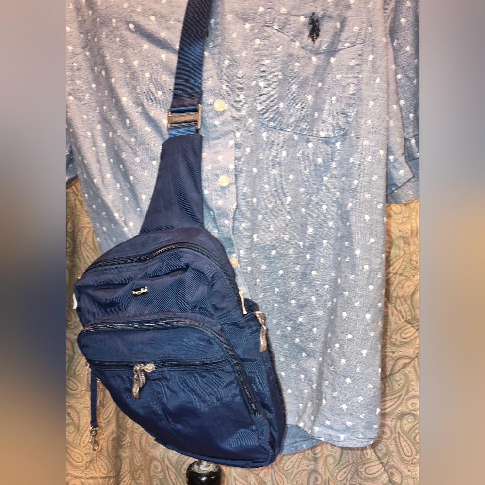 Baggallini Blue Washable Messenger Bag & Matching Wristlet - Picture 11 of 12